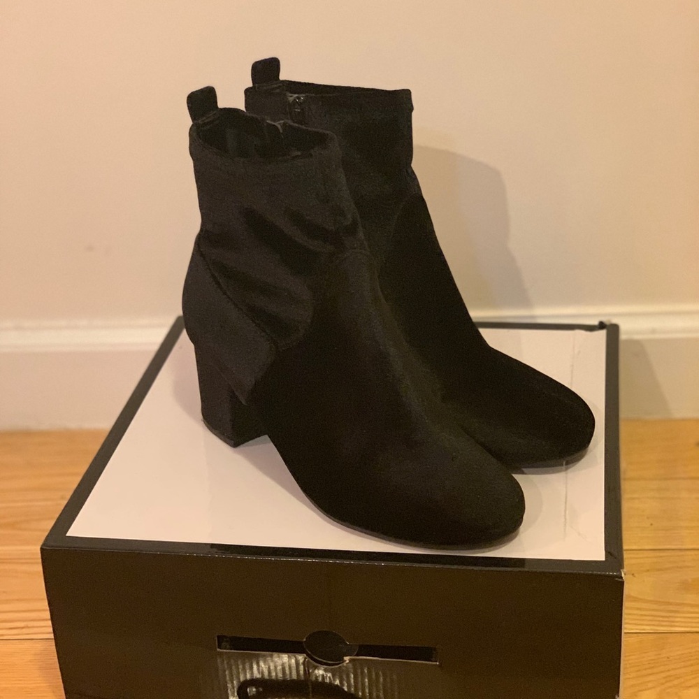 Nine West Fashion Heeled Boot - Black Velvet 🖤
